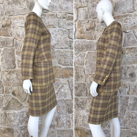 Beautiful Vintage Salvatore Ferragamo 80s 90s Plaid Wool Skirt Suit Gold Buttons - Picture 3 of 16